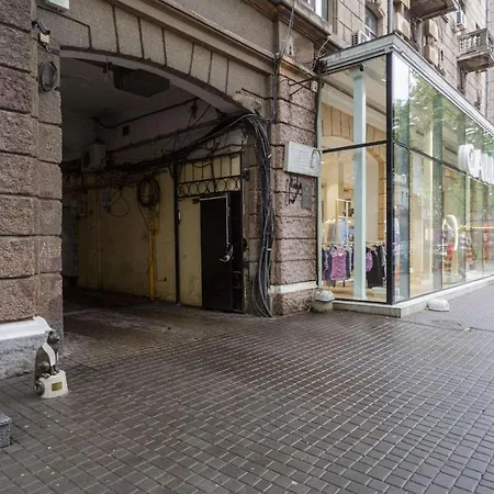 2- комнатные Vip- с балконом на дерибасовскую